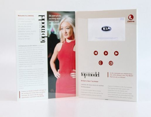 2G USB downlaoding les brochures visuelles d'affichage à cristaux liquides de module pour des cartes de voeux