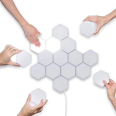 Berührungempfindliches Wand-Lampen-Plastiksechseckiges LED Quantum für Liebhaber des Geschenk-DIY