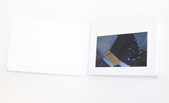annonce visuelle faite main de 2G TFT LCD, carte visuelle faite sur commande de brochure d'affichage à cristaux liquides